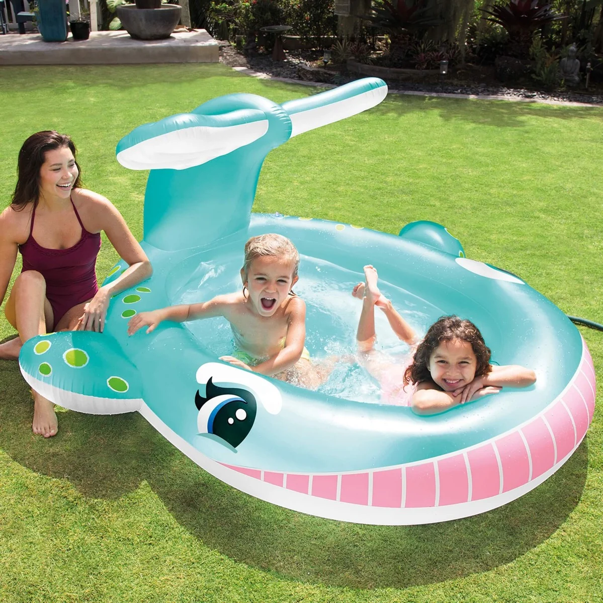 Intex Whale Spray Pool