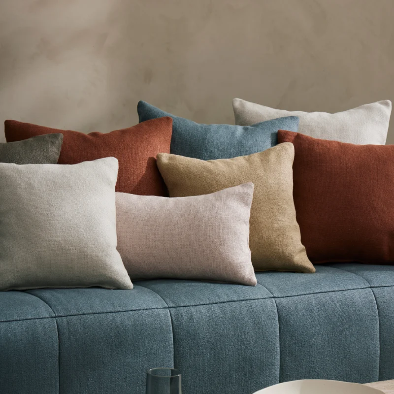 How to Choose the Perfect Finish for Your Custom-Made Cushion: Expert Tips & Ideas