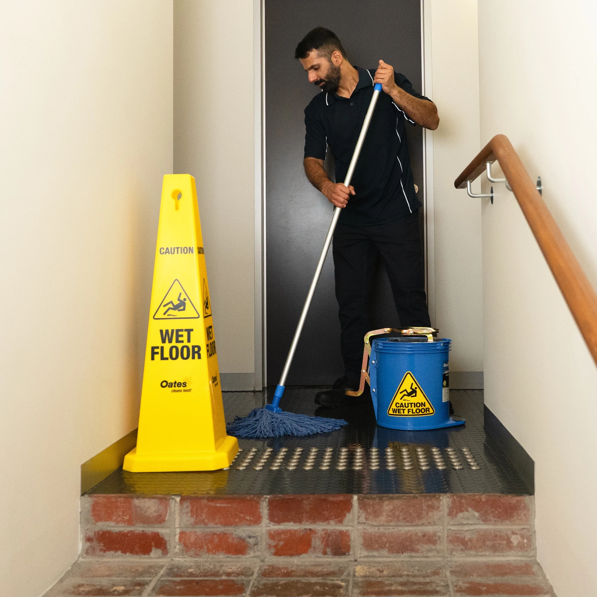 Oates Caution Cone Large